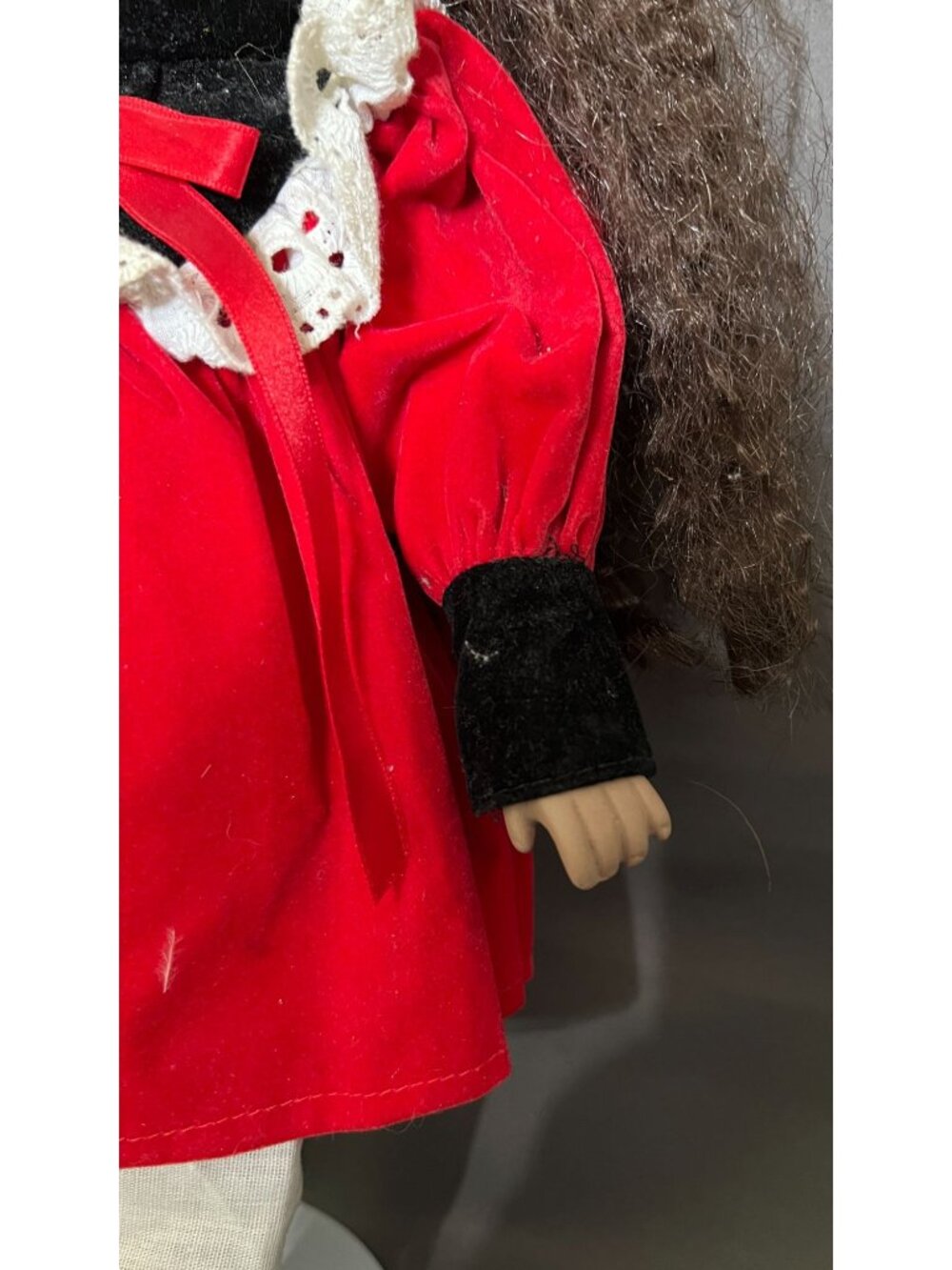 House Of Lloyd Whitney-Noel Christmas Around The World Porcelain Doll In Red Vel - Picture 2 of 8
